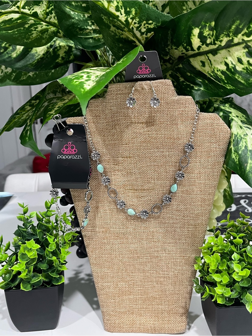 Paparazzi green Floral Silver Necklace and Earring Set